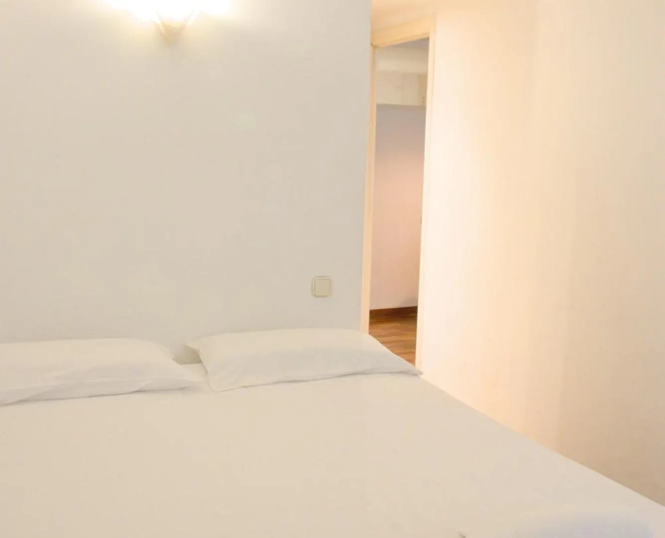 Sweet Bcn Three Bedroom Apartment Barcelona